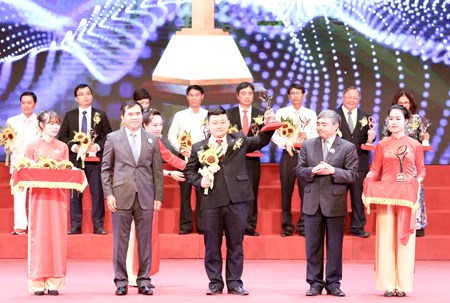Khánh Hòa có 2 doanh nghiệp nhận giải thưởng Chất lượng Quốc gia năm 2015