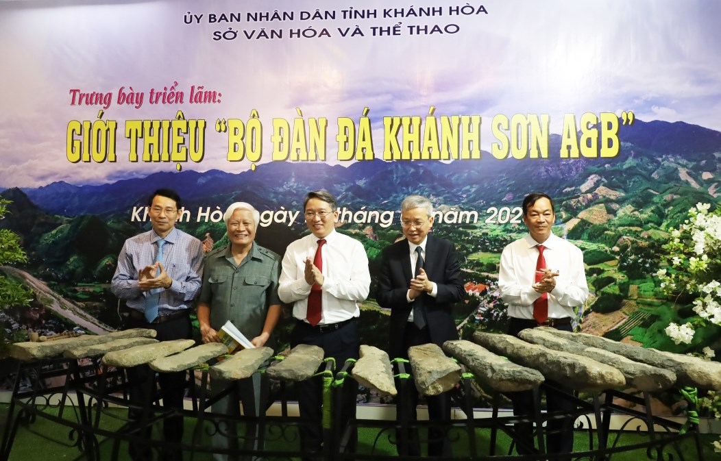 Công nhận bảo vật quốc gia đối với bộ sưu tập đàn đá Khánh Sơn