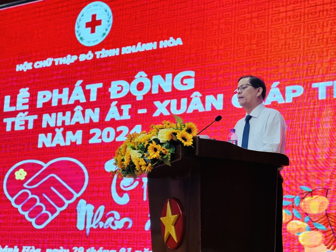 Chủ tịch UBND tỉnh Nguyễn Tấn Tuân phát động phong trào “Tết Nhân ái” Xuân Giáp Thìn 2024