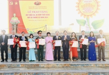 Đảng ủy Khối Các cơ quan tỉnh  Khánh Hòa:  Kỷ niệm 94 năm Ngày thành lập Đảng tại Quảng trường 2 tháng 4