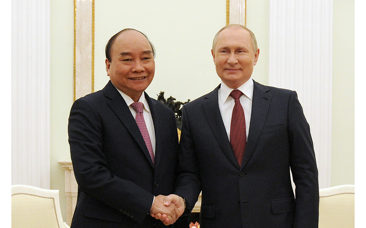 Chủ tịch nước Nguyễn Xuân Phúc hội đàm và dự chiêu đãi của Tổng thống Vladimir Putin