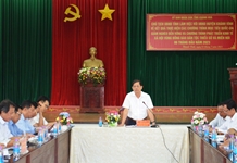 Ông Nguyễn Tấn Tuân làm việc với UBND huyện Khánh Vĩnh về kết quả thực hiện 2 chương trình mục tiêu quốc gia 6 tháng đầu năm