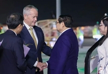  Thủ tướng Phạm Minh Chính và Phu nhân tới Melbourne bắt đầu chuyến tham dự Hội nghị Cấp cao đặc biệt ASEAN-Australia 