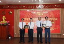 Thường trực Tỉnh ủy Khánh Hòa tiếp đoàn công tác Tạp chí Cầu Thị, Trung Quốc