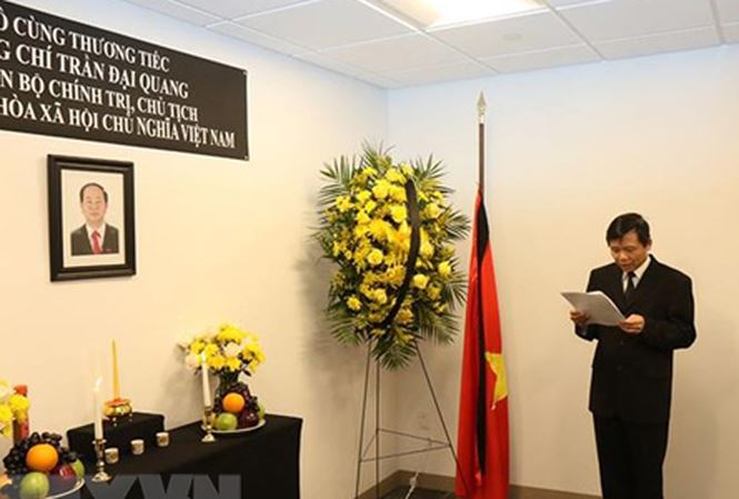 Phái đoàn thường trực Việt Nam tại Liên hợp quốc tổ chức lễ viếng Chủ tịch nước Trần Đại Quang