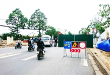 Phân luồng giao thông tạm thời đường Lê Hồng Phong