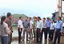 Ông Nguyễn Tấn Tuân kiểm tra công tác ứng phó bão của TP. Nha Trang