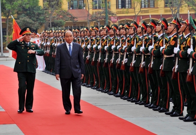 Thủ tướng Nguyễn Xuân Phúc thăm, làm việc với Binh chủng Tăng thiết giáp