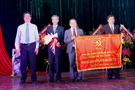Kỷ niệm trọng thể 40 năm thị xã Nha Trang lên thành phố