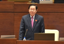 Bộ trưởng Lê Vĩnh Tân trả lời chất vấn