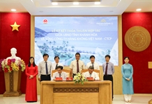 UBND tỉnh Khánh Hòa và Tổng công ty Hàng không Việt Nam ký kết thỏa thuận hợp tác