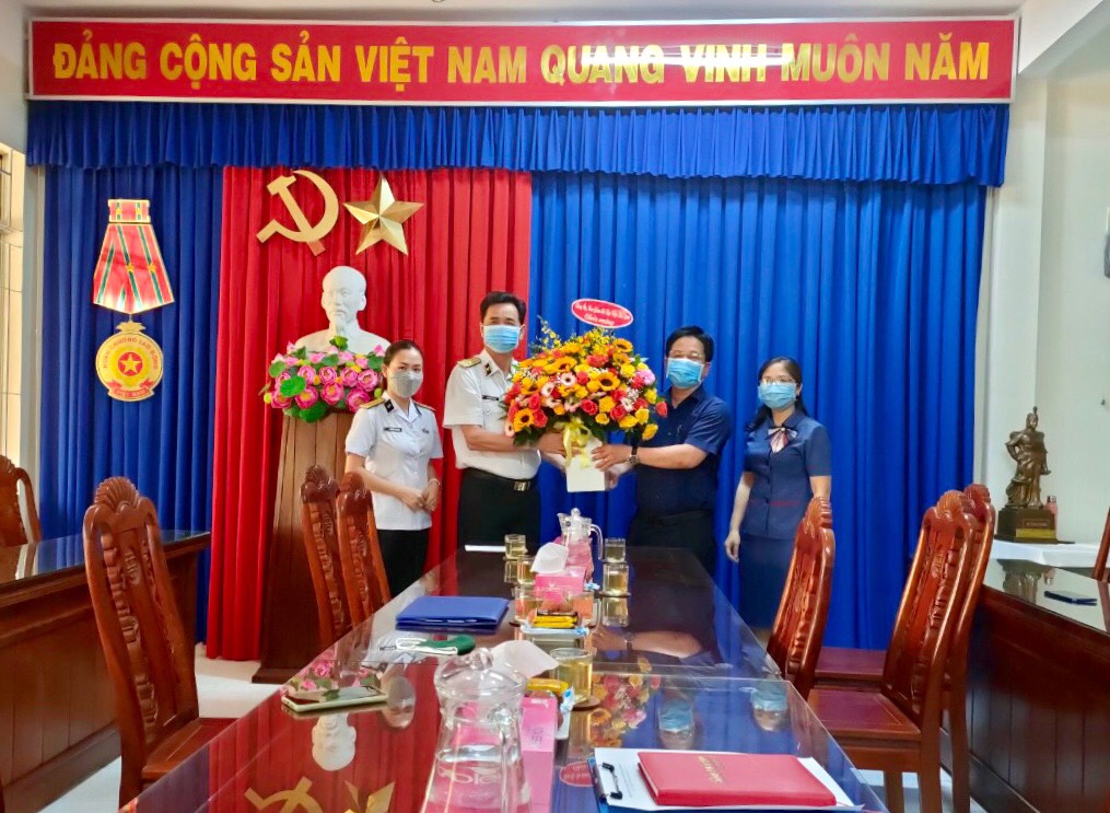 Các đơn vị thăm, chúc mừng Ban Tuyên giáo Tỉnh ủy nhân dịp kỷ niệm 96 năm Ngày Báo chí cách mạng Việt Nam (21/6/1925 - 21/6/2021)