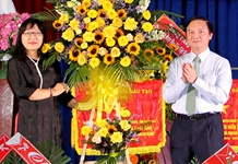 Gặp mặt truyền thống nhân ngày Nhà giáo Việt Nam