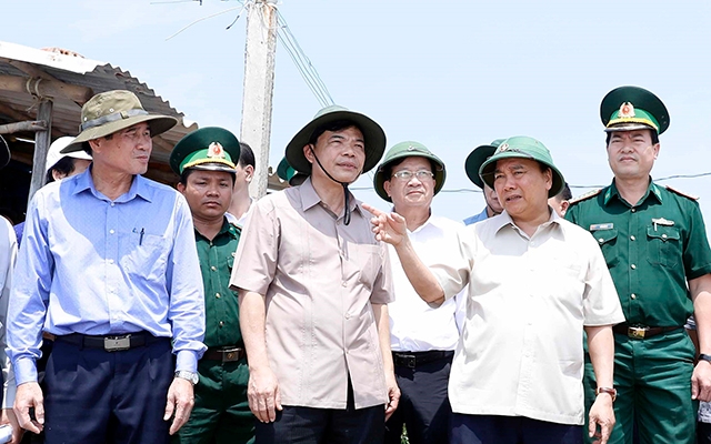 Thủ tướng Nguyễn Xuân Phúc làm việc với các địa phương ĐBSCL về phòng, chống sạt lở bờ biển, bờ sông