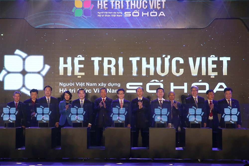 "Chia sẻ tri thức - Hướng tới cộng đồng - Cổ vũ sáng tạo - Vì tương lai Việt Nam”