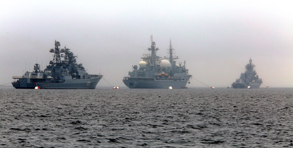 Tàu 016-Quang Trung dự kỷ niệm Ngày truyền thống lực lượng hải quân Nga