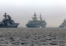 Tàu 016-Quang Trung dự kỷ niệm Ngày truyền thống lực lượng hải quân Nga