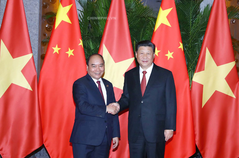 Phát triển quan hệ hữu nghị, ổn định, lành mạnh và bền vững với Trung Quốc