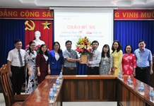 Đồng chí Hồ Văn Mừng thăm các đơn vị thuộc ngành Y tế  nhân kỷ niệm 64 năm Ngày Thầy thuốc Việt Nam 