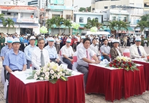 Bí thư Tỉnh ủy Khánh Hòa dự Tết trồng cây tại Nha Trang