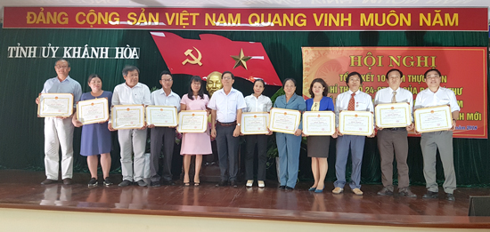 Tiếp tục thực hiện các nhiệm vụ và giải pháp về phát triển nền đông y Việt Nam và Hội Đông y Việt Nam trong tình hình mới