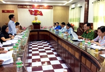 Ban Tuyên giáo Tỉnh ủy làm việc với Thường trực Huyện ủy Vạn Ninh