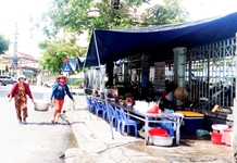 TP. Nha Trang: Dành một phần vỉa hè để người dân buôn bán