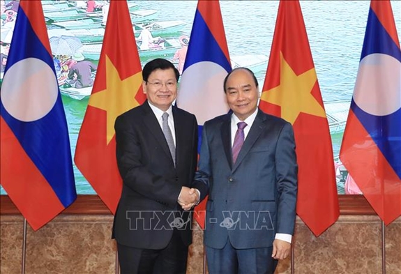 Thủ tướng Nguyễn Xuân Phúc và Thủ tướng Lào họp báo sau Kỳ họp 42 Ủy ban liên Chính phủ hai nước