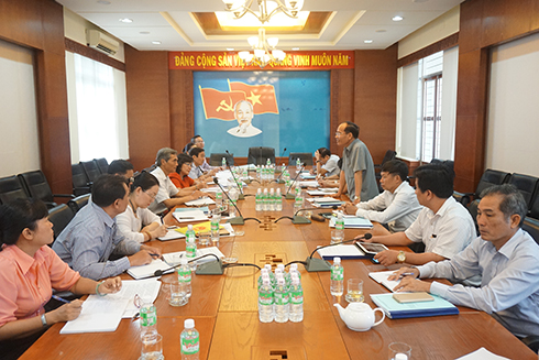 Kiểm tra việc thực hiện Nghị quyết Trung ương 4 và Chỉ thị số 05 tại Thành ủy Nha Trang