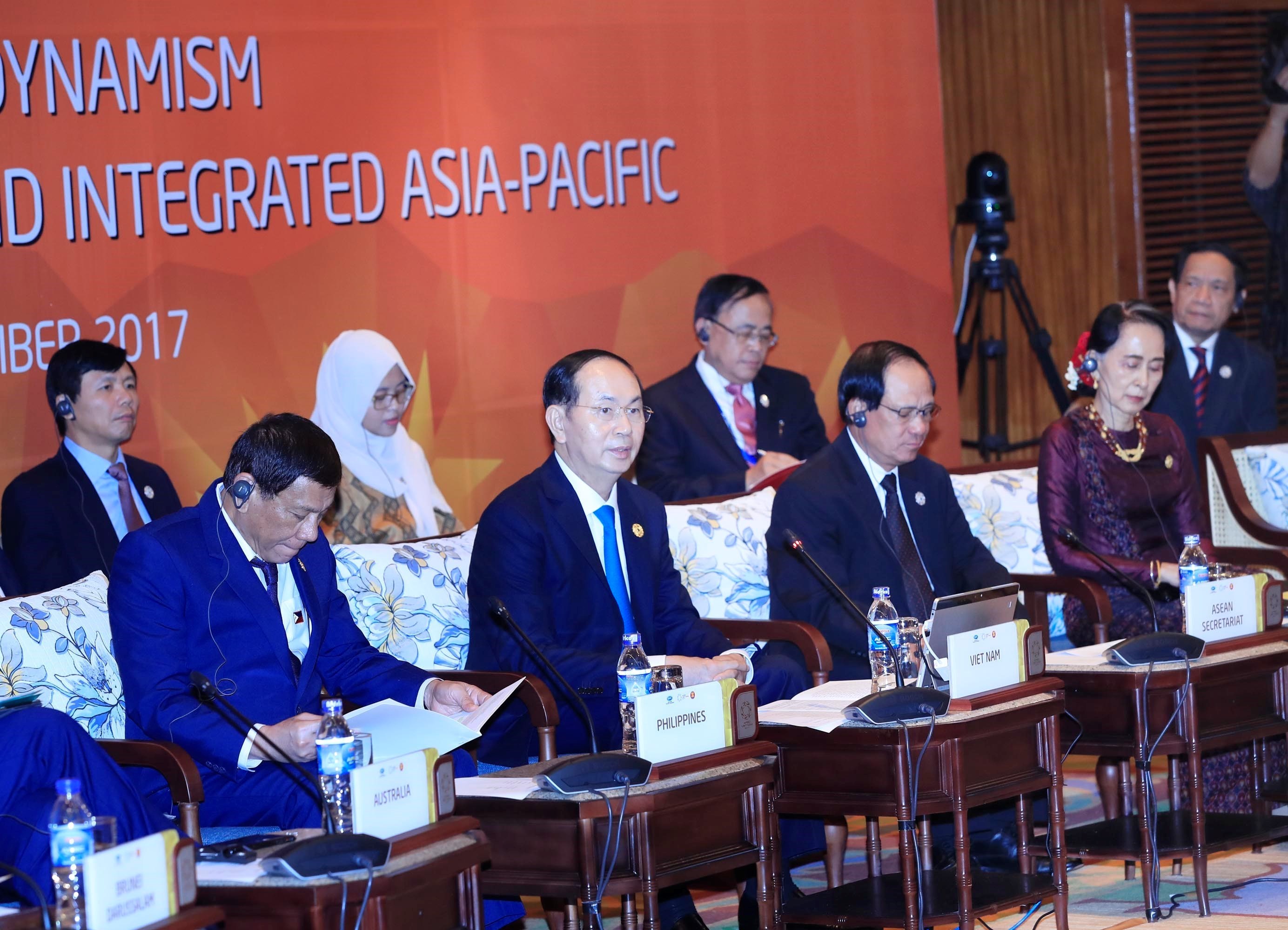 Chủ tịch nước Trần Đại Quang chủ trì Đối thoại Cấp cao không chính thức APEC - ASEAN “Cùng tạo động lực mới vì một châu Á - Thái Bình Dương kết nối toàn diện”
