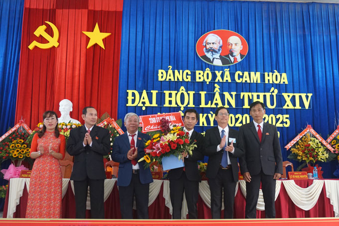 Đại hội Đảng bộ xã Cam Hòa lần thứ XIV