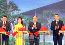 Thủ tướng cắt băng khánh thành Trung tâm hội nghị quốc tế Ariyana phục vụ APEC