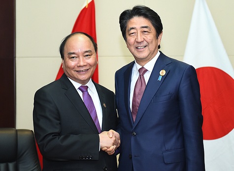 Thủ tướng Nguyễn Xuân Phúc hội kiến Thủ tướng Nhật Bản, New Zealand