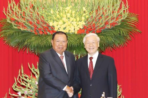Tổng Bí thư, Chủ tịch nước CHDCND Lào và Phu nhân thăm Việt Nam