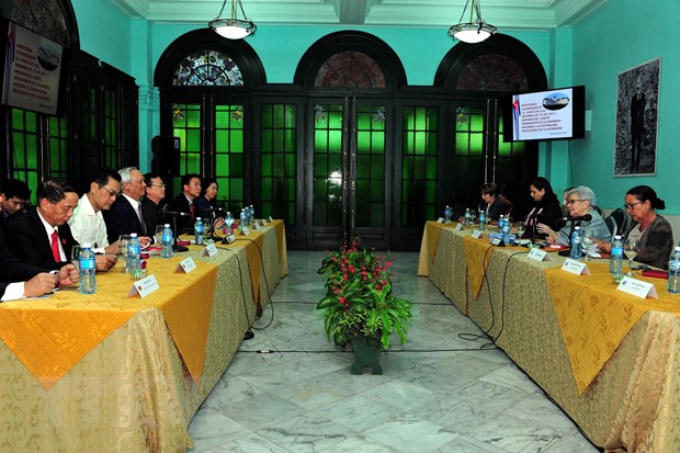 Việt Nam-Cuba trao đổi kinh nghiệm soạn thảo chính sách kinh tế