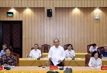Bộ Chính trị làm việc với 11 đảng bộ trực thuộc Trung ương về chuẩn bị đại hội nhiệm kỳ 2020-2025