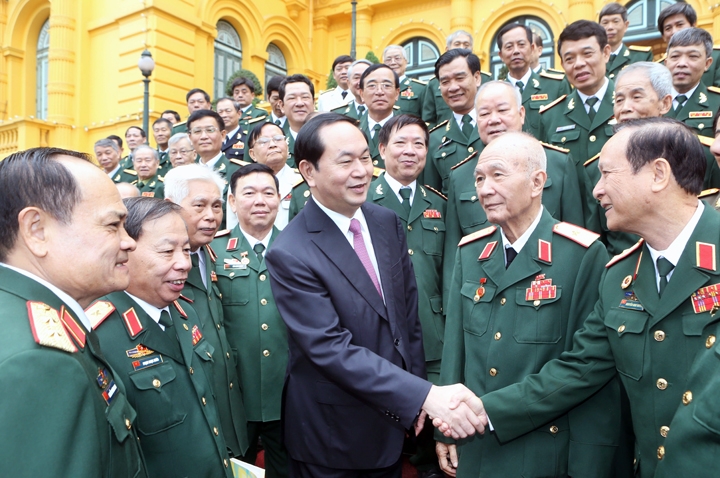 Chủ tịch nước Trần Đại Quang gặp mặt đại biểu các thế hệ cán bộ Cục Tác chiến