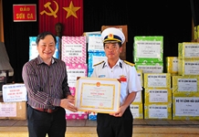 Lãnh đạo tỉnh Khánh Hòa làm việc tại đảo Sơn Ca và Sinh Tồn