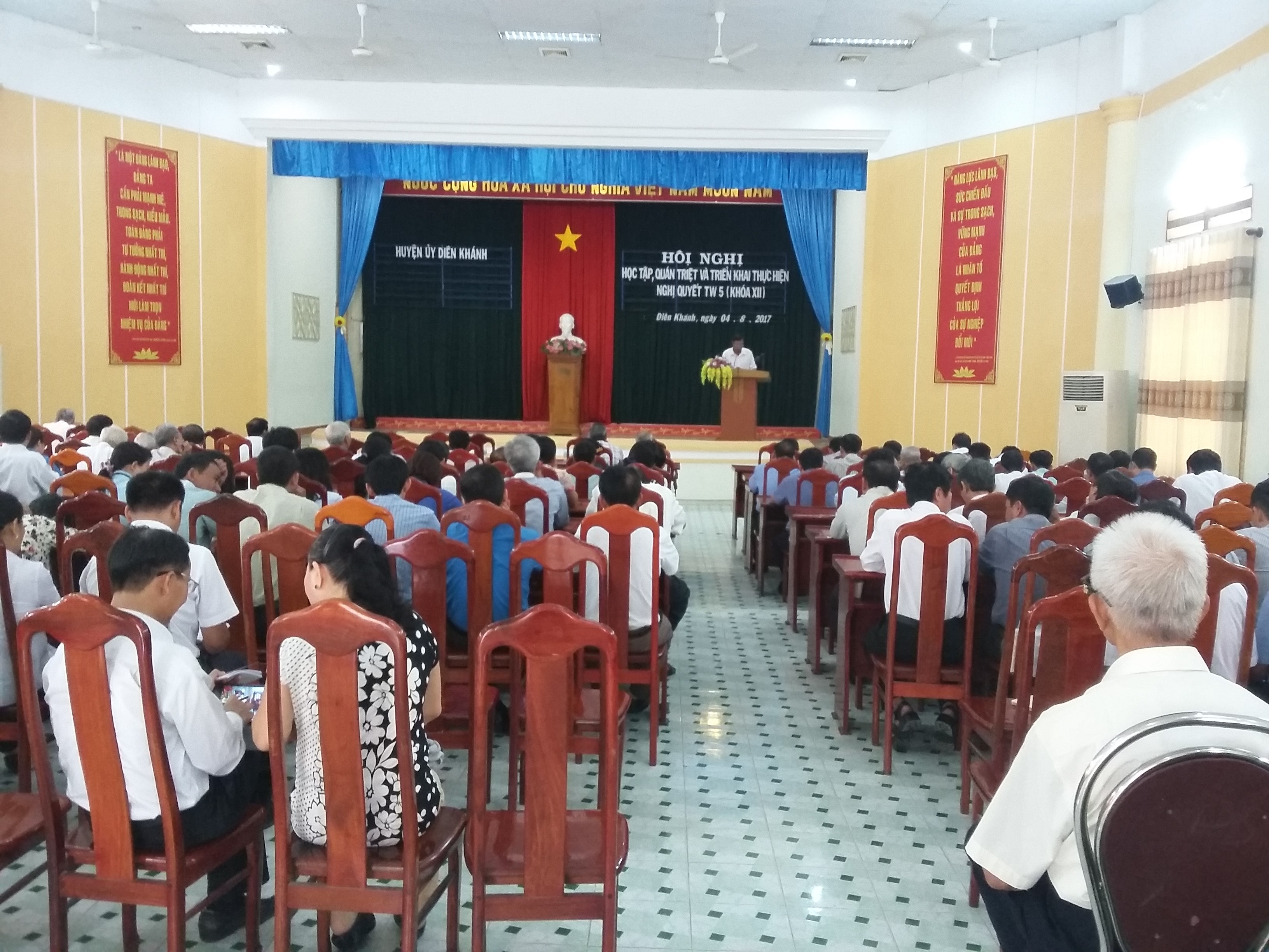 Huyện ủy Diên Khánh: Tổ chức Hội nghị học tập, quán triệt  Nghị quyết Trung ương 5 (khóa XII)