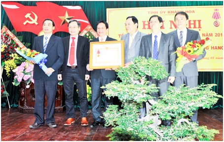 Ban Tuyên giáo Tỉnh ủy: Đón nhận Huân chương Lao động hạng Nhì