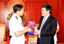 Tiếp đoàn công tác biên đội ba tàu Hải quân Trung Quốc