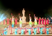 Hình tượng Bác Hồ trong âm nhạc Thuận Yến