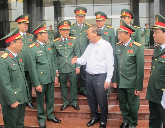 Thủ tướng Nguyễn Xuân Phúc thăm, làm việc tại Bộ tư lệnh Quân khu 4
