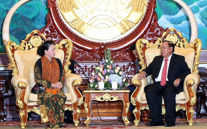 Chủ tịch QH Nguyễn Thị Kim Ngân hội kiến Tổng Bí thư, Chủ tịch nước Lào Bun-nhăng Vo-la-chít