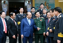 Thủ tướng thăm, kiểm tra công tác sẵn sàng chiến đấu tại Quân chủng Hải quân