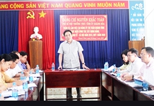 Ông Nguyễn Khắc Toàn làm việc với Đảng ủy thị trấn Khánh Vĩnh