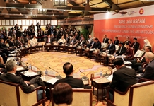 Tuyên bố báo chí của Chủ tịch Đối thoại Cấp cao không chính thức giữa APEC và ASEAN “Cùng tạo động lực mới vì một châu Á - Thái Bình Dương kết nối toàn diện”