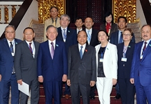 Thủ tướng Nguyễn Xuân Phúc tiếp; Chủ tịch QH Nguyễn Thị Kim Ngân đón, hội đàm với Chủ tịch Hạ viện Kazakhstan