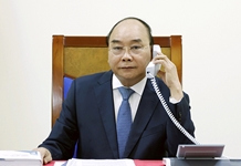 Thủ tướng Nguyễn Xuân Phúc điện đàm với Thủ tướng Nhật Bản S.A-bê
