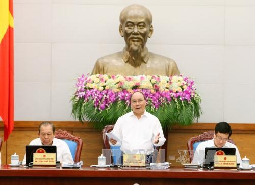 Thủ tướng Nguyễn Xuân Phúc: Nỗ lực thực hiện mục tiêu tăng trưởng kinh tế từ 6,3 đến 6,5%